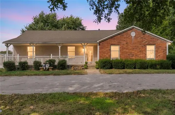 19718 S School RD, Raymore, MO 64083