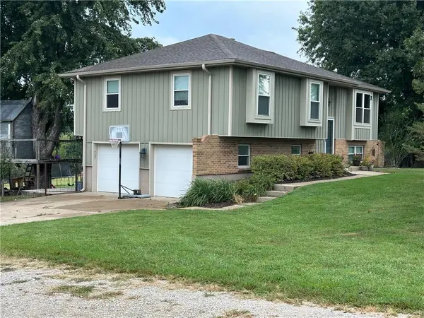 20212 Golden RD, Linwood, KS 66052