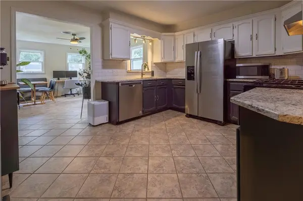7701 Newton ST, Overland Park, KS 66204