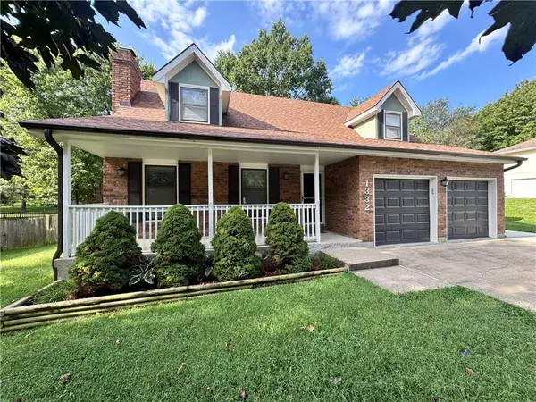 1332 Campbell AVE, Liberty, MO 64068