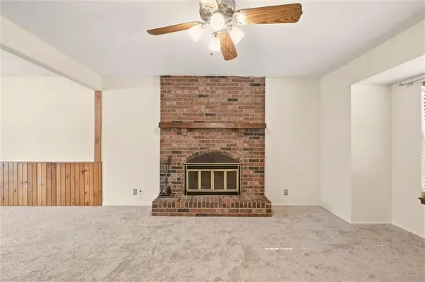 16612 W 125th ST, Olathe, KS 66062