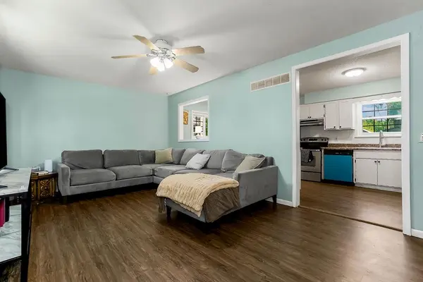 402 N Harrison ST, Spring Hill, KS 66083