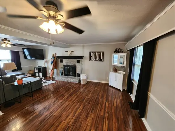 705 S Woodland ST, Pittsburg, KS 66762