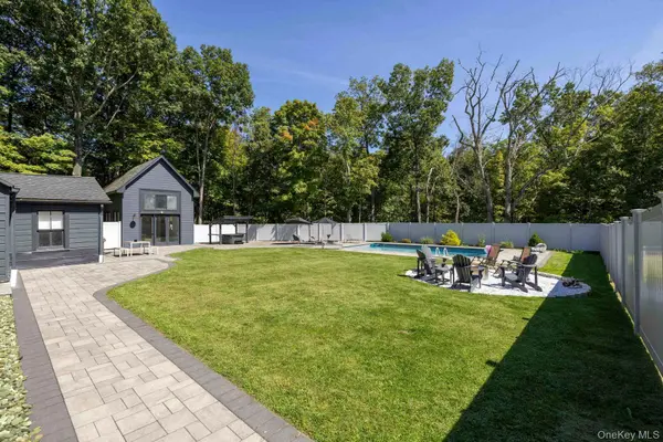 382 Band Camp RD, Saugerties, NY 12477