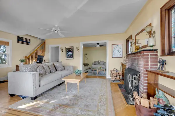 47-11 Belmont RD, Great Neck, NY 11020