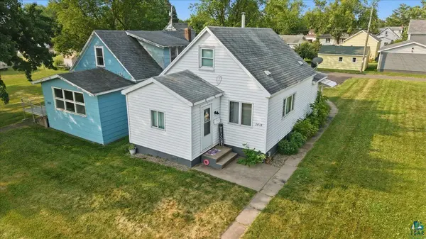2818 E 3rd St, Superior, WI 54880
