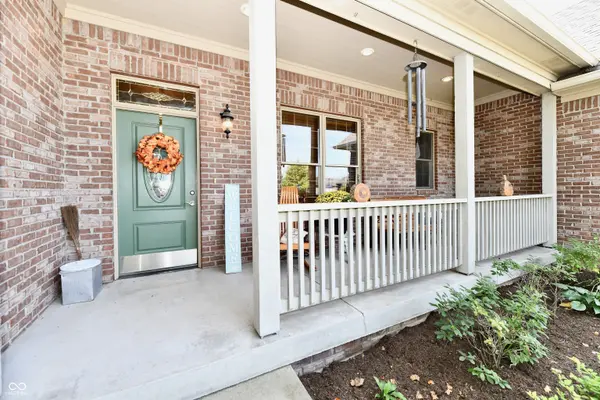 355 Connecticut CIR, Indianapolis, IN 46217
