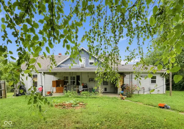 7918 S Nineveh RD, Nineveh, IN 46164