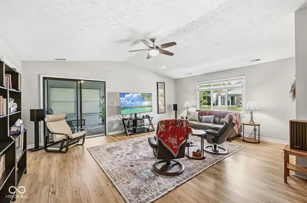7538 E Farm View Circle DR, Indianapolis, IN 46256