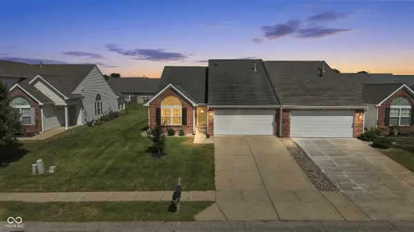 1170 Creek Bend DR, Greenwood, IN 46143