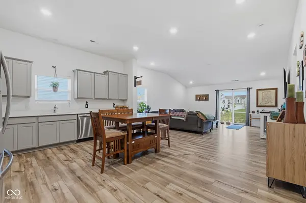 1591 N Sailboat DR, Greenfield, IN 46140