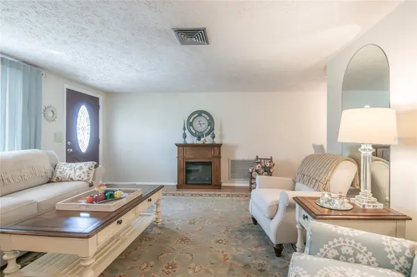 6710 RANCHWOOD LOOP, New Port Richey, FL 34653