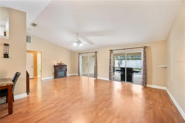 7512 FLORAL CIR E, Lakeland, FL 33810