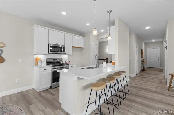 89 Alta Mira CT, Dardenne Prairie, MO 63368