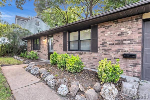 409 E 11th ST E, Washington, MO 63090
