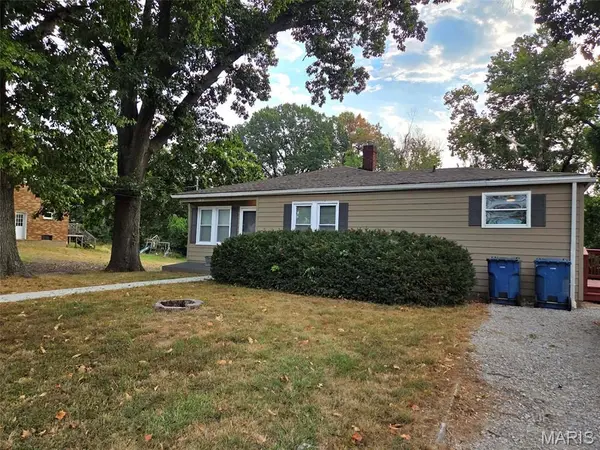 2431 N Henry ST, Alton, IL 62002