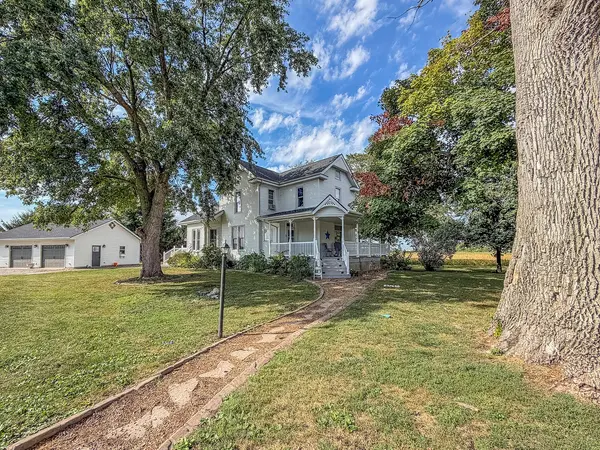 220 E 4th ST, Arcola, IL 61910