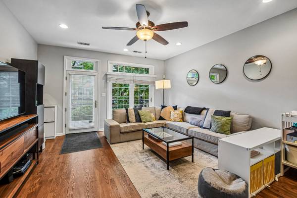 1813 S CLARK ST #21, Chicago, IL 60616