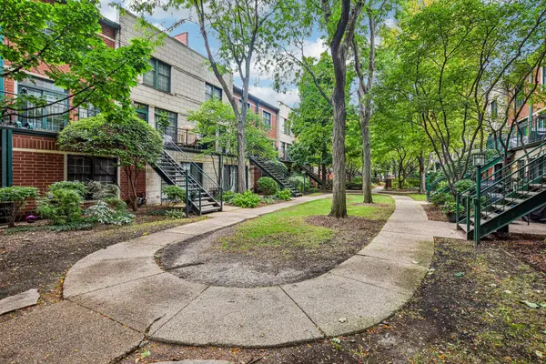 1813 S CLARK ST #21, Chicago, IL 60616