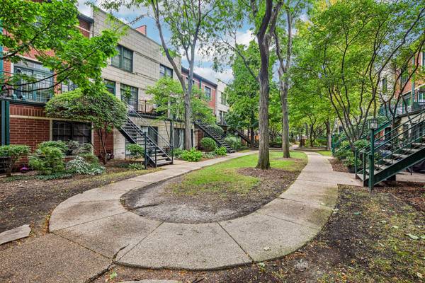1813 S CLARK ST #21, Chicago, IL 60616