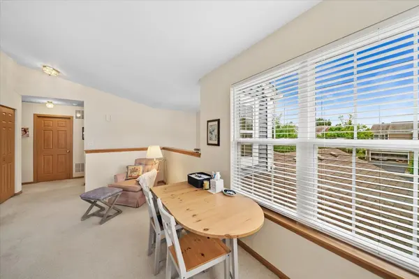 2416 Golf Ridge CIR #2416, Naperville, IL 60563