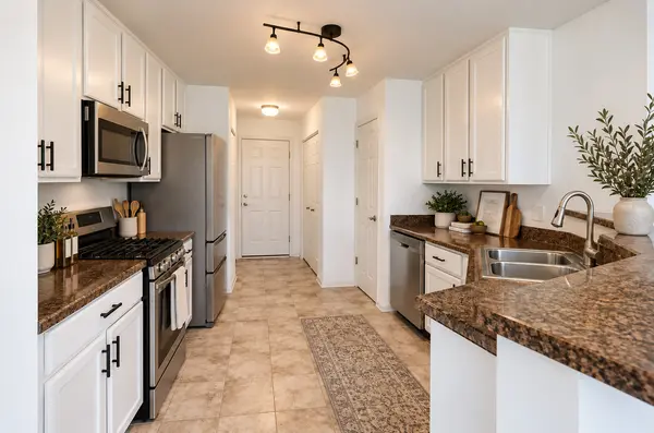 617 GRAND CANYON CIR #617, Crystal Lake, IL 60014