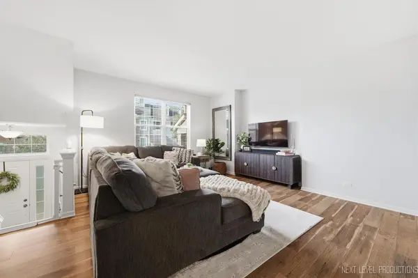 3117 Valley Falls ST #3117, Elgin, IL 60124