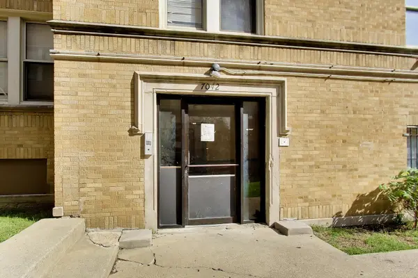 7042 S Michigan AVE, Chicago, IL 60637
