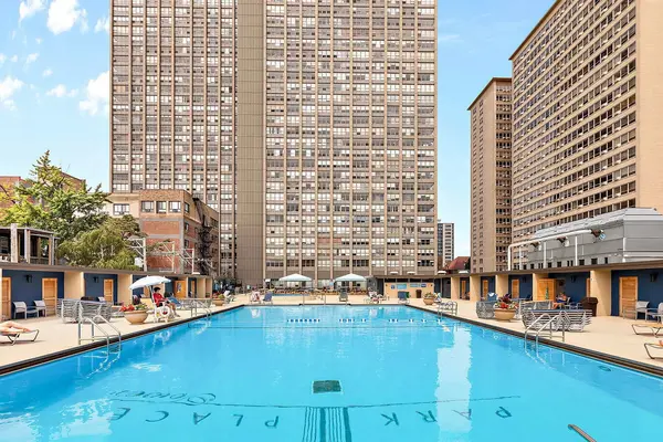 655 W Irving Park RD #3810, Chicago, IL 60613