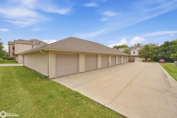 1080 Rachael ST #302, North Liberty, IA 52317