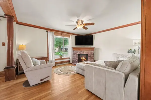118 S Ridge ST, Crown Point, IN 46307