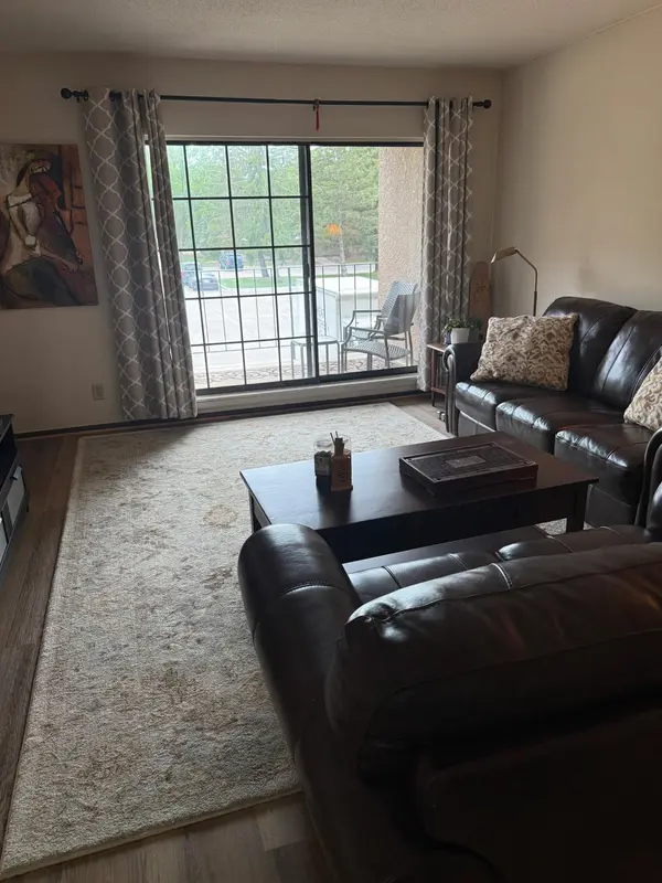 6670 Vernon AVE S #106, Edina, MN 55436
