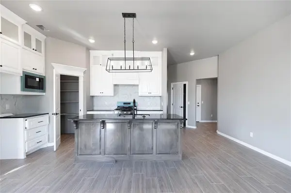 3220 Perch DR, Yukon, OK 73099