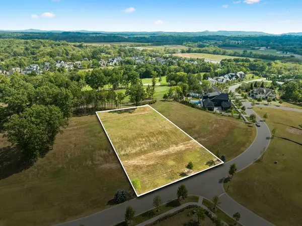 7281 Harlow Dr, College Grove, TN 37046