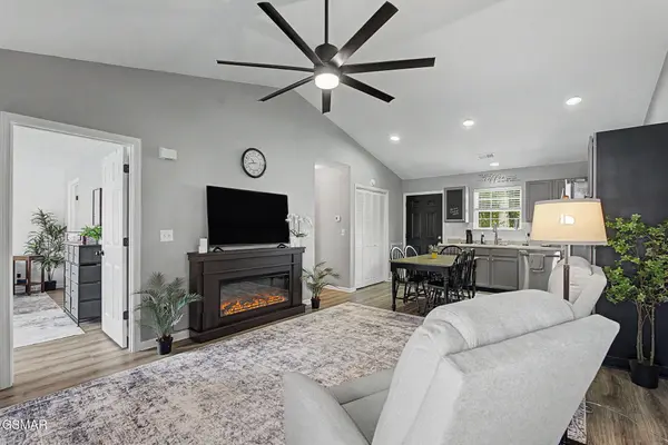 261 Dumplin Lane, Kodak, TN 37764