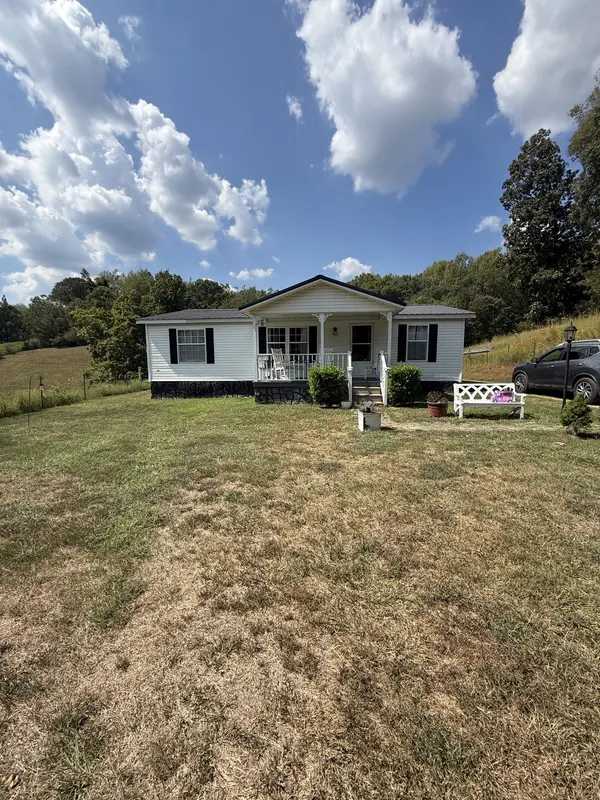 394 Leaths Branch Rd, Westmoreland, TN 37186