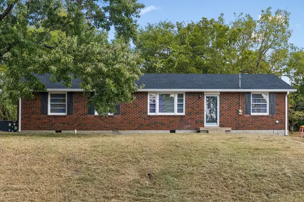 245 Bonnacroft Dr, Hermitage, TN 37076