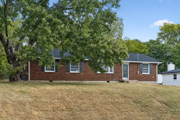 245 Bonnacroft Dr, Hermitage, TN 37076