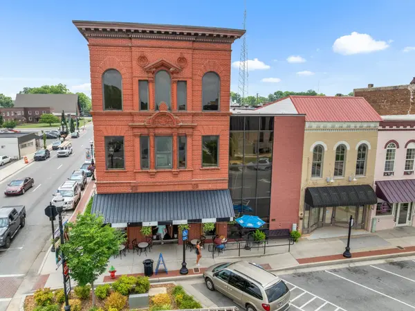44 S Jefferson St, Winchester, TN 37398