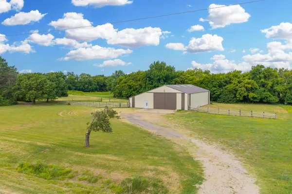 399 S Seneca, Wellington, KS 67152