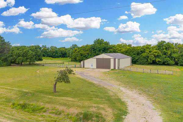 399 S Seneca, Wellington, KS 67152
