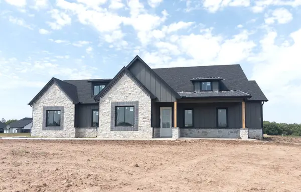1624 E Diamond Cir, Mulvane, KS 67110