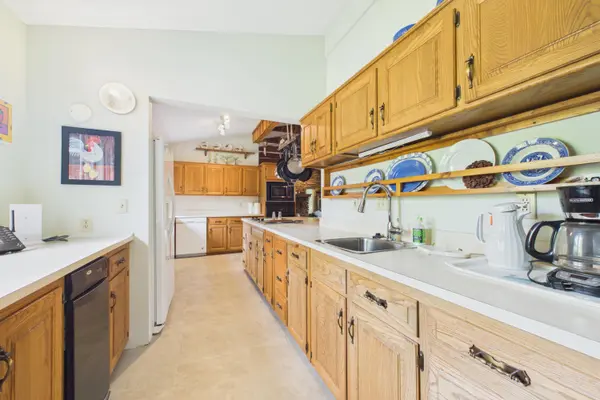136 Looney LN, Pontiac, MO 65729