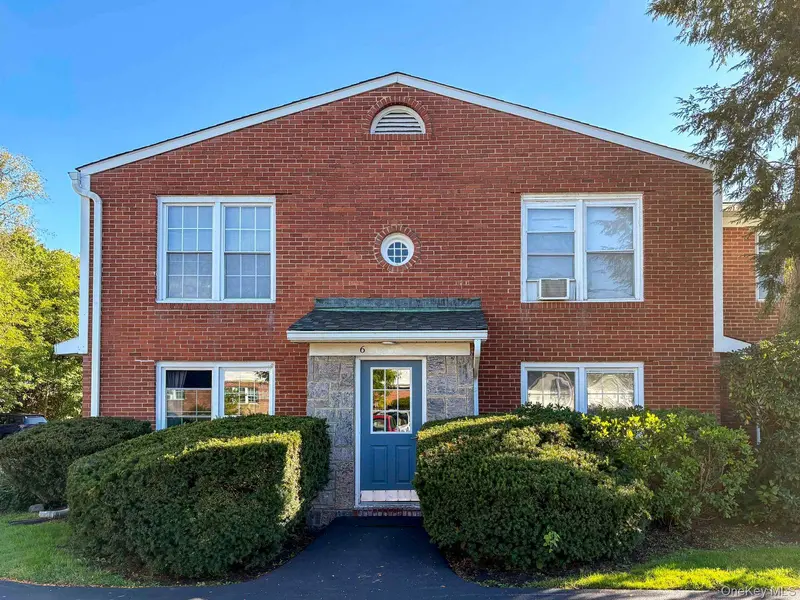 6 Huguenot ST #4, New Paltz, NY 12561