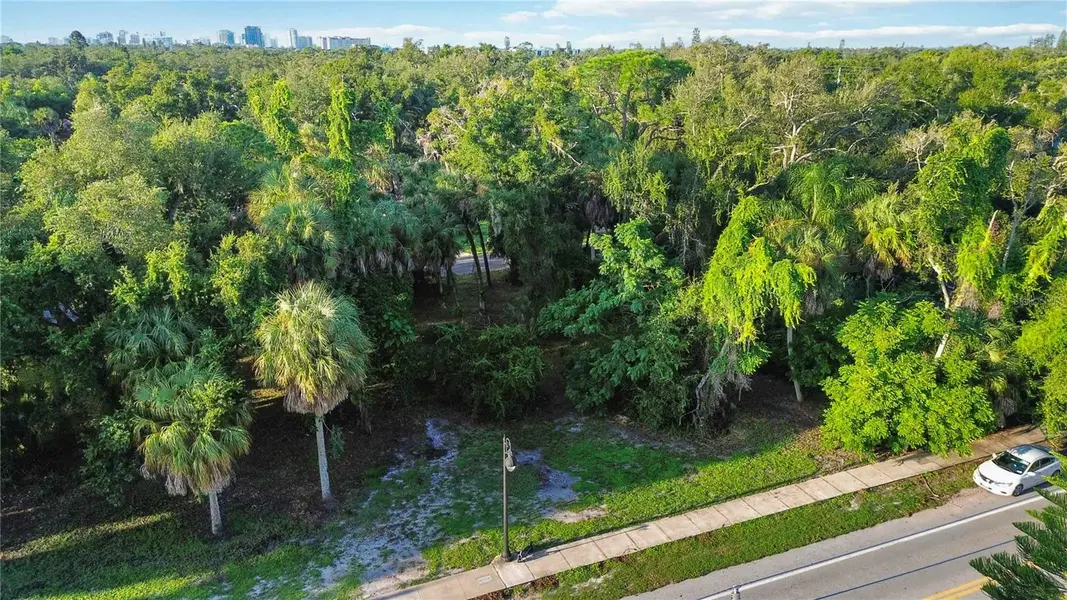 MYRTLE AVE, Sarasota, FL 34234