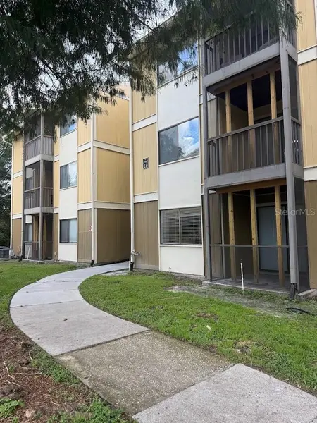 13367 ARBOR POINTE CIR #201, Tampa, FL 33617
