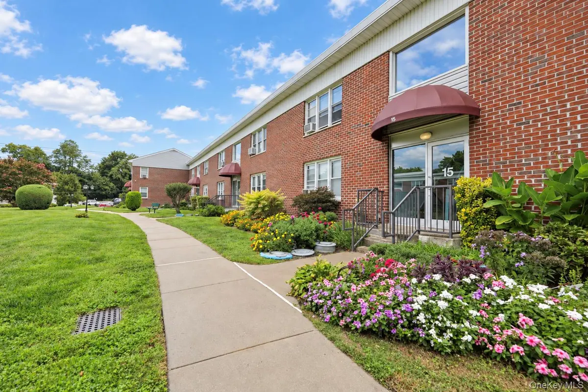 15 Winchester AVE #2B, Yonkers, NY 10710