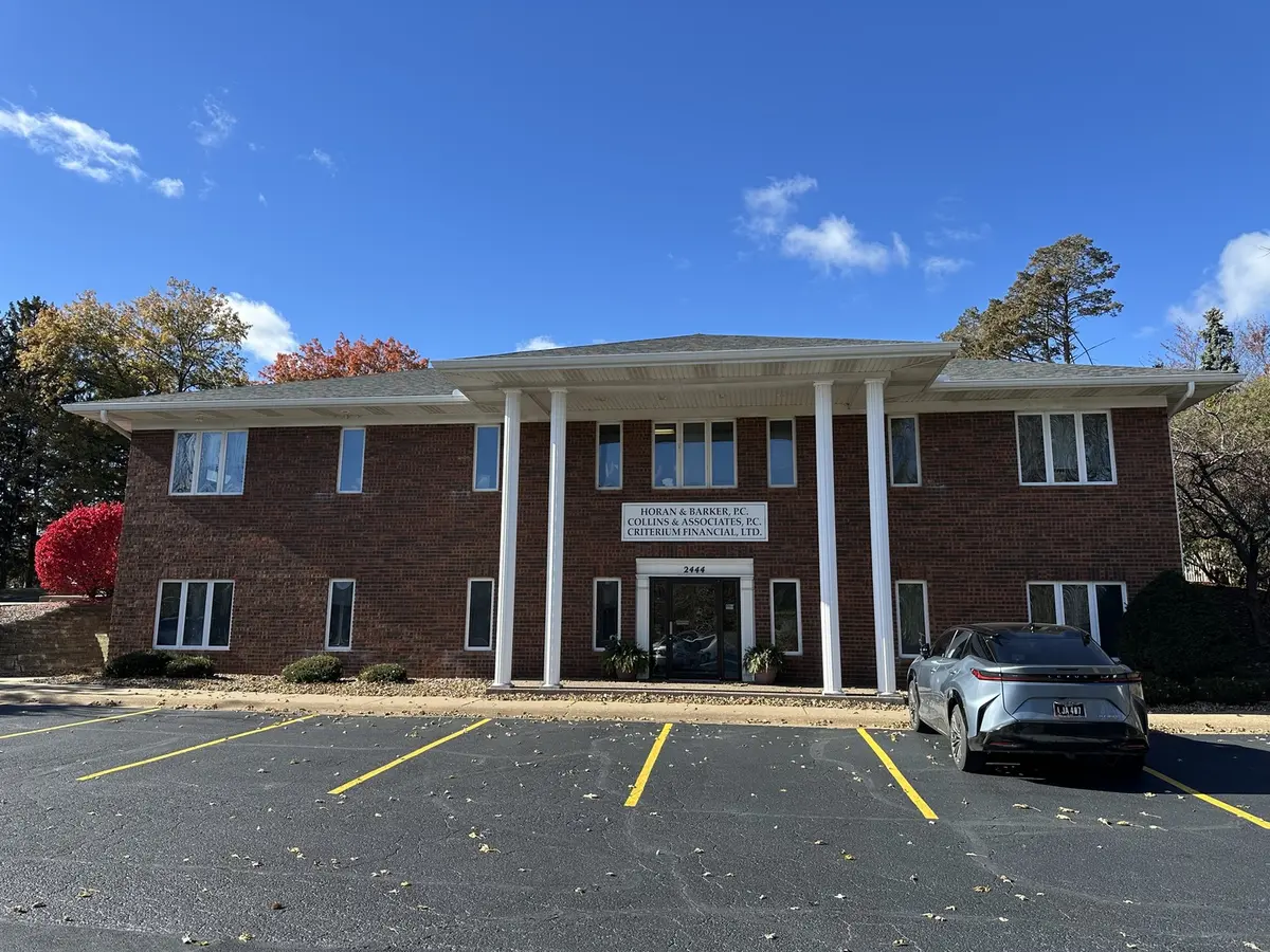 2444 E KIMBERLY RD, Davenport, IA 52807
