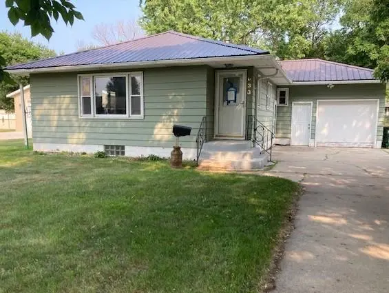 633 Stearns AVE, Paynesville, MN 56362