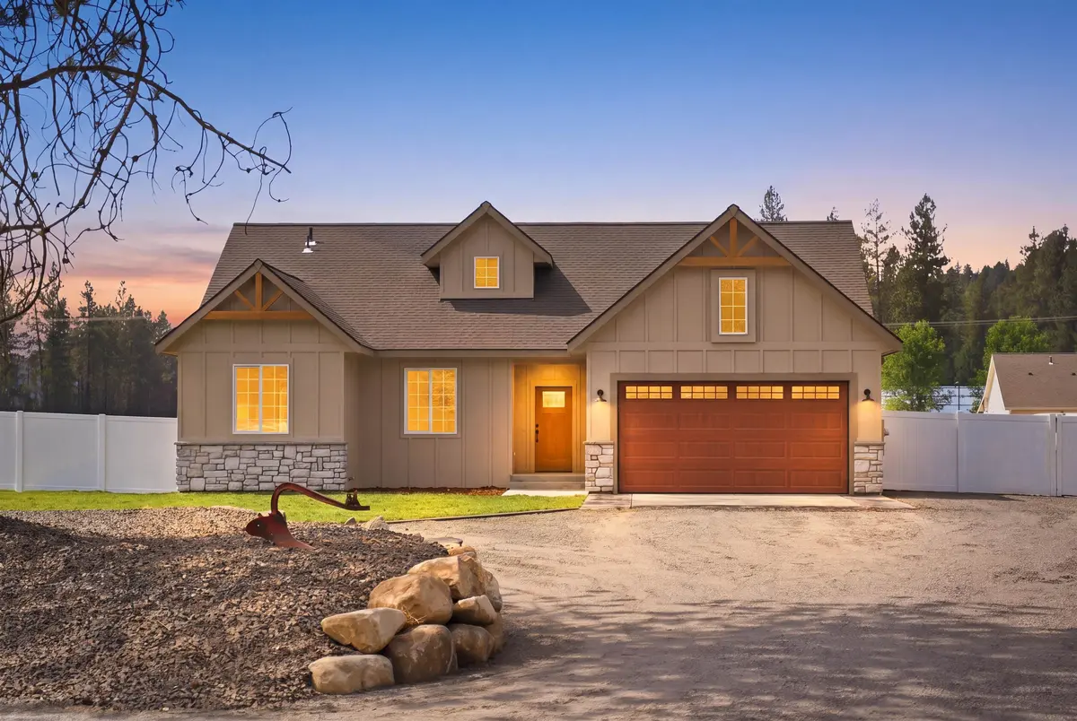 25811 N Chattaroy Cir, Chattaroy, WA 99003